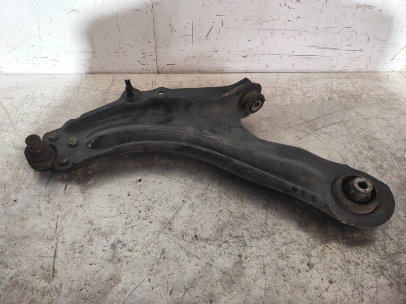 Recambio de brazo suspension inferior delantero izquierdo para renault kangoo authentique referencia OEM IAM   