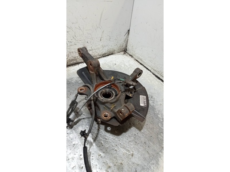 Recambio de mangueta delantera derecha para kia rio (yb) drive referencia OEM IAM   