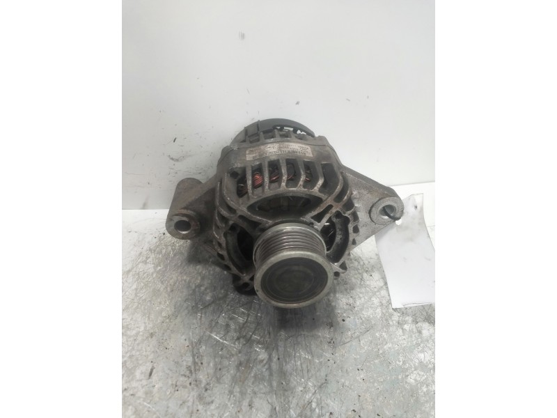 Recambio de alternador para fiat bravo (198) 1.9 16v dynamic multijet referencia OEM IAM 51784265 DENSO 