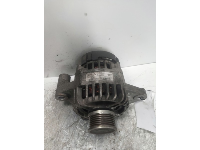 Recambio de alternador para fiat bravo (198) 1.9 16v dynamic multijet referencia OEM IAM 51784265 DENSO 