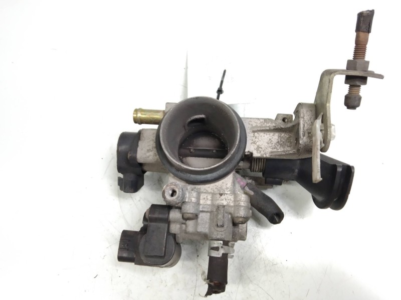 Recambio de caja mariposa para toyota yaris (ncp1/nlp1/scp1) 1.3 expo referencia OEM IAM 2221003010  