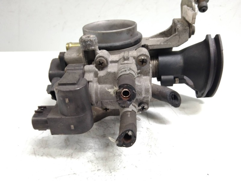 Recambio de caja mariposa para toyota yaris (ncp1/nlp1/scp1) 1.3 expo referencia OEM IAM 2221003010  