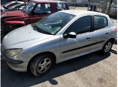 peugeot 206 berlina del año 2000