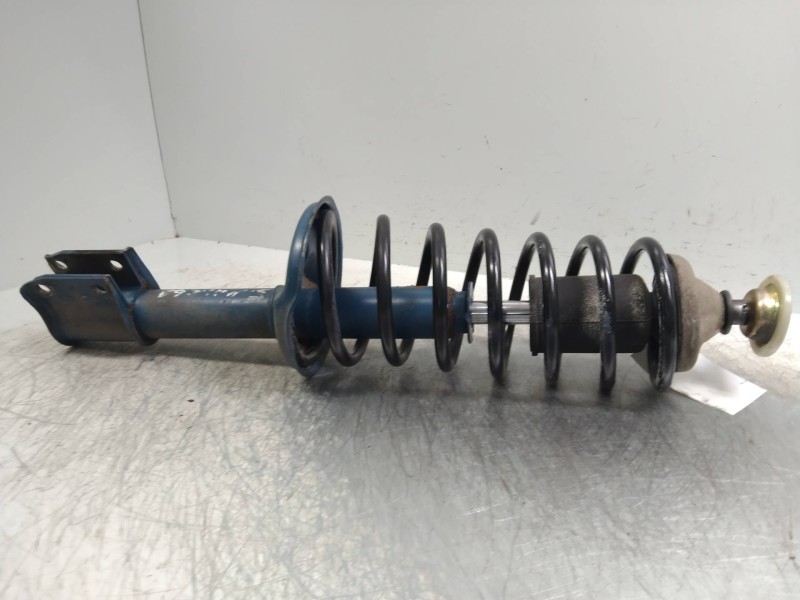 Recambio de amortiguador delantero derecho para seat malaga 1.5 cat referencia OEM IAM   