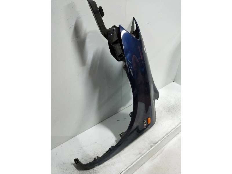 Recambio de aleta delantera izquierda para toyota avensis verso (m20) 2.0 turbodiesel cat referencia OEM IAM   