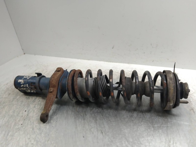 Recambio de amortiguador delantero derecho para seat trans 0.9 referencia OEM IAM   