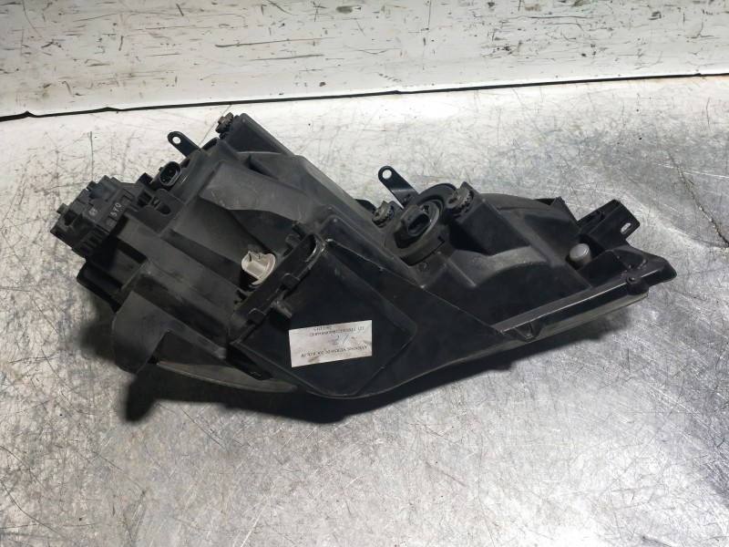 Recambio de faro izquierdo para toyota avensis verso (m20) 2.0 turbodiesel cat referencia OEM IAM   