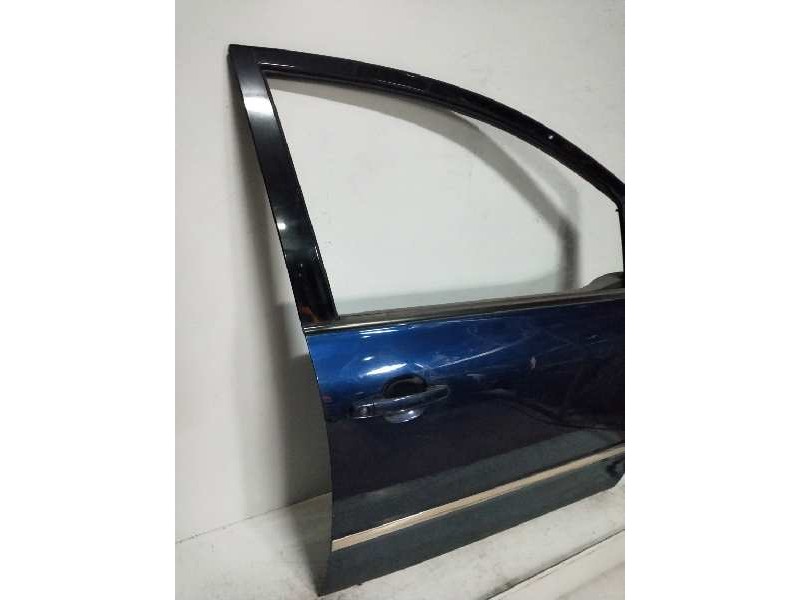 Recambio de puerta delantera derecha para toyota avensis verso (m20) 2.0 turbodiesel cat referencia OEM IAM   