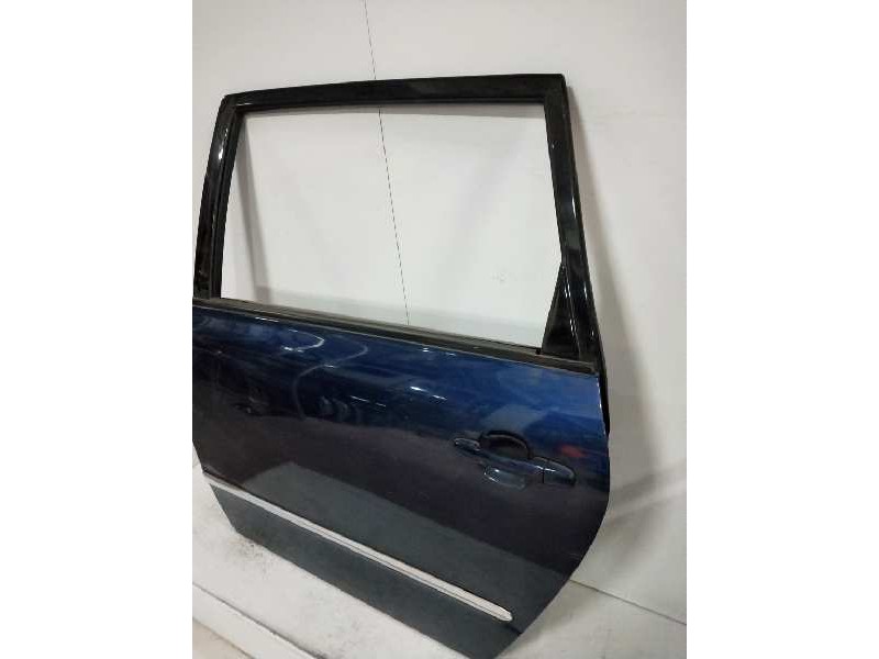 Recambio de puerta trasera izquierda para toyota avensis verso (m20) 2.0 turbodiesel cat referencia OEM IAM   