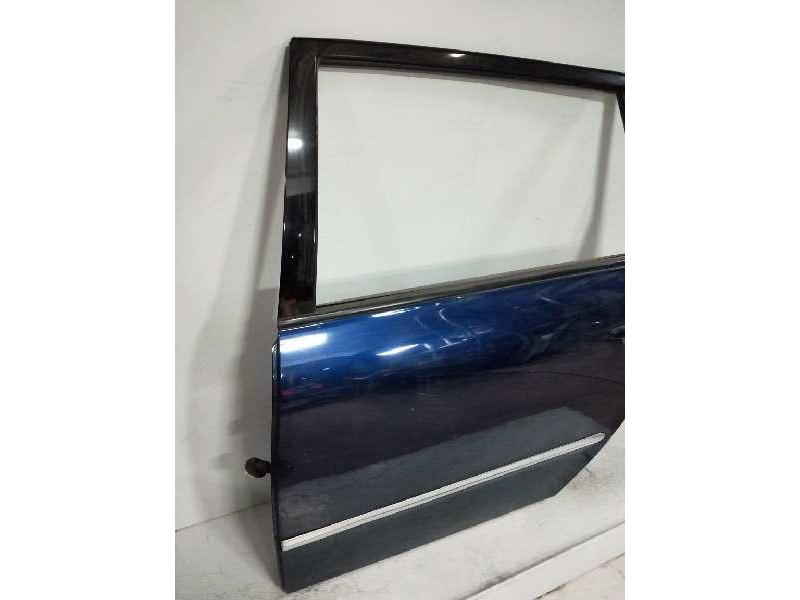 Recambio de puerta trasera izquierda para toyota avensis verso (m20) 2.0 turbodiesel cat referencia OEM IAM   