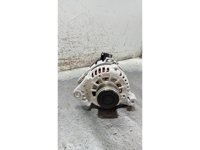 Recambio de alternador para kia rio (yb) drive referencia OEM IAM 3730004950  