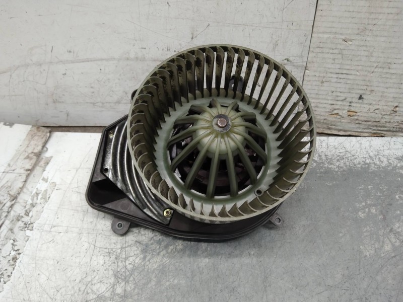 Recambio de motor calefaccion para volkswagen passat berlina (3b2) comfortline referencia OEM IAM 740221233F 8D1820021 