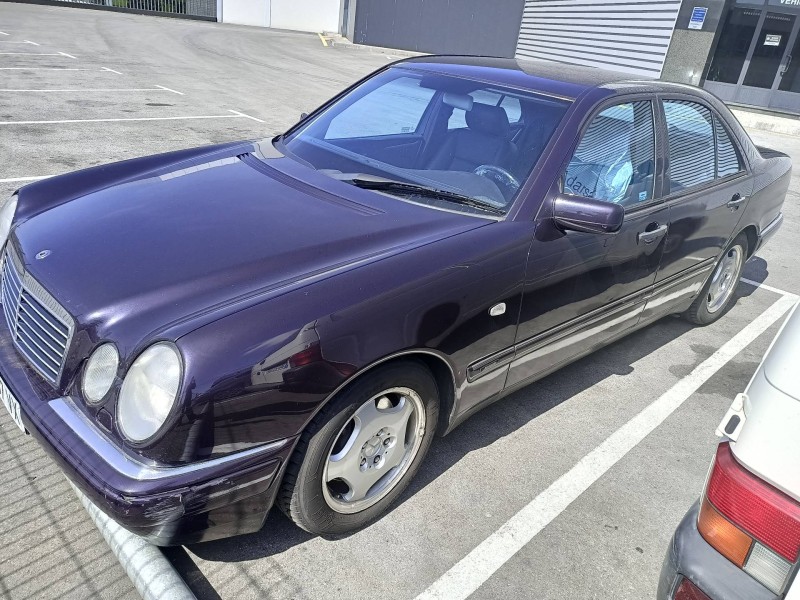 mercedes clase e (w210) berlina del año 1998