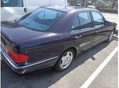 mercedes clase e (w210) berlina del año 1998 2