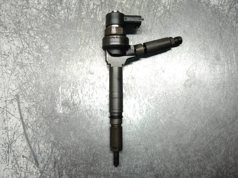 Recambio de inyector para opel astra h berlina enjoy referencia OEM IAM 0445110175  