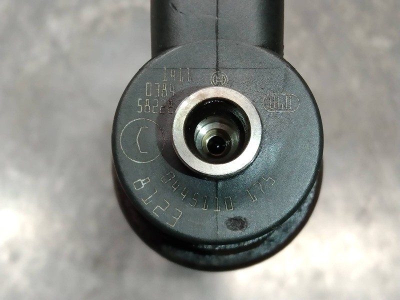 Recambio de inyector para opel astra h berlina enjoy referencia OEM IAM 0445110175  