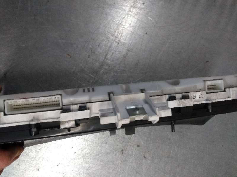 Recambio de cuadro instrumentos para toyota corolla (e12) 1.6 16v referencia OEM IAM 8380012E10 2574206300 