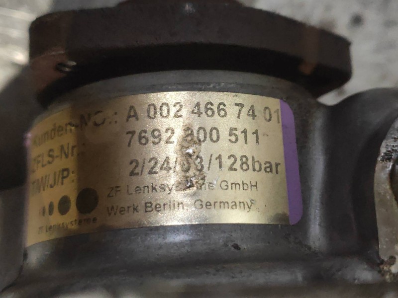 Recambio de bomba direccion para mercedes clase e (w211) berlina e 320 cdi (211.026) referencia OEM IAM A002466740 7692900511 