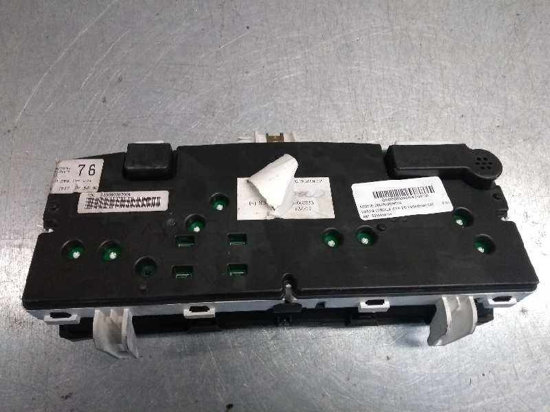 Recambio de cuadro instrumentos para toyota corolla (e12) 2.0 turbodiesel cat referencia OEM IAM 8380002760 110080107004 