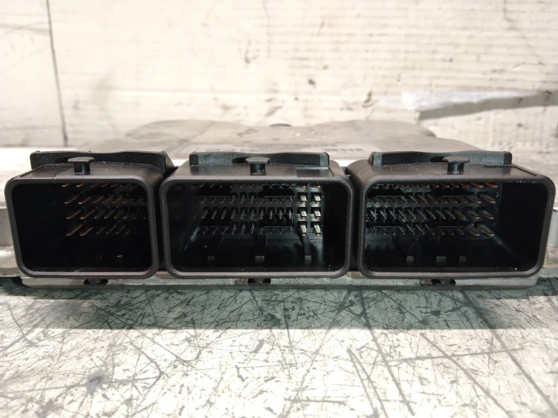 Recambio de centralita motor uce para volvo v40 familiar 1.9 diesel cat referencia OEM IAM 0281010441 HOM8200065996 8200126494 E