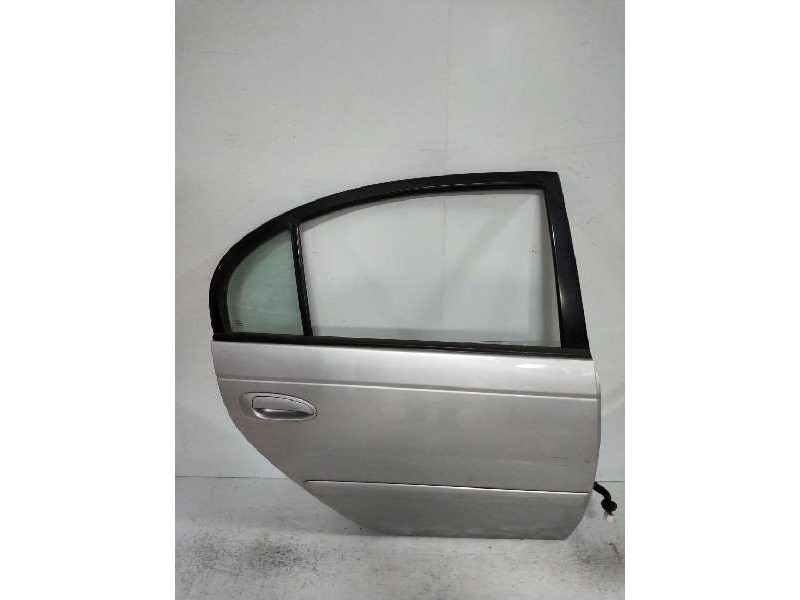 Recambio de puerta trasera derecha para toyota avensis berlina (t 22) 1.6 16v referencia OEM IAM  4P 