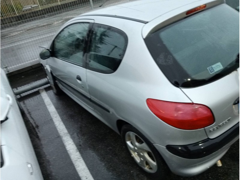 peugeot 206 berlina del año 1999