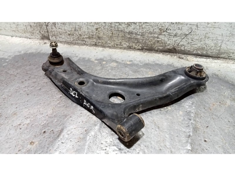Recambio de brazo suspension inferior delantero derecho para citroen c1 city edition referencia OEM IAM   