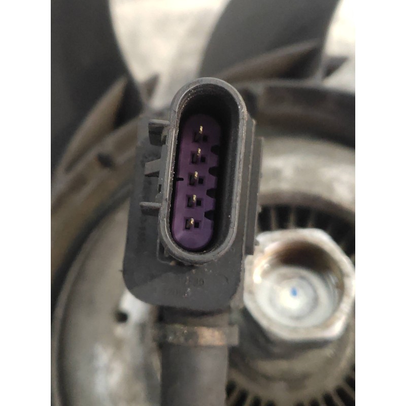 Recambio de electroventilador para land rover range rover sport v6 td se referencia OEM IAM AH328C617AC W7021001 