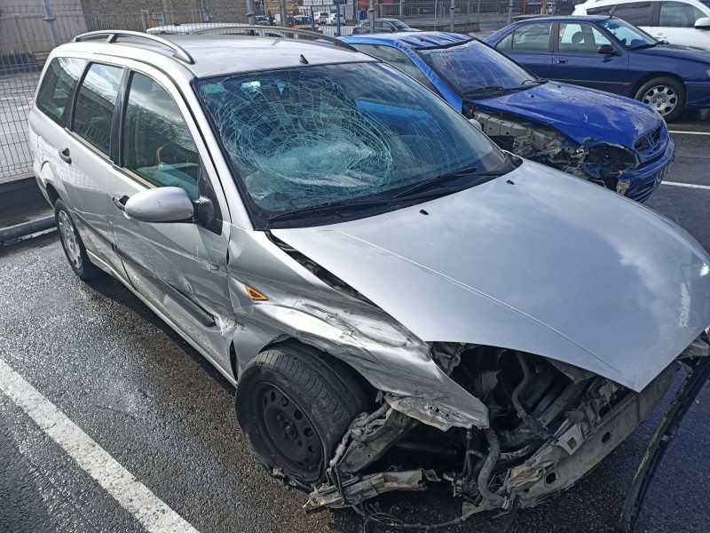 ford focus turnier (cak) del año 2001