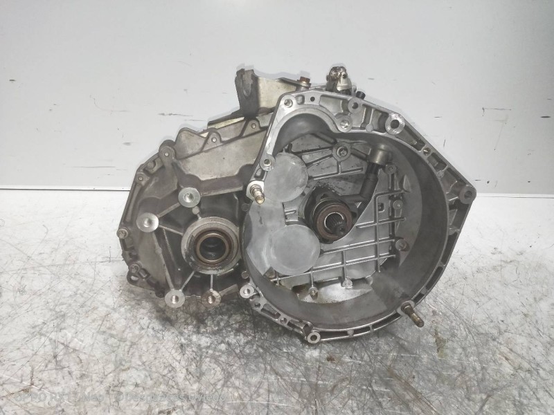 Recambio de caja cambios para alfa romeo 156 2.4 jtd cat referencia OEM IAM R9003405XA  