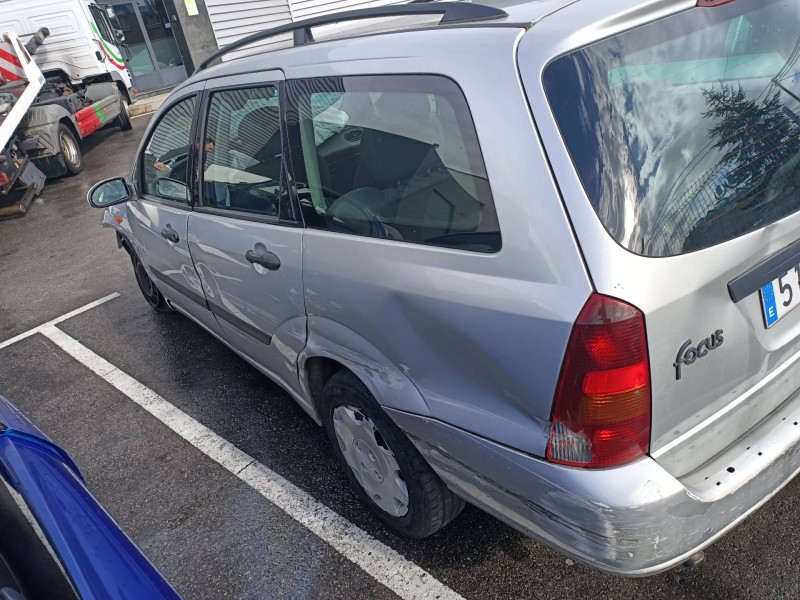 ford focus turnier (cak) del año 2001