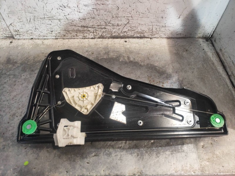 Recambio de elevalunas trasero izquierdo para land rover range rover sport v6 td se referencia OEM IAM AH2227001AA  