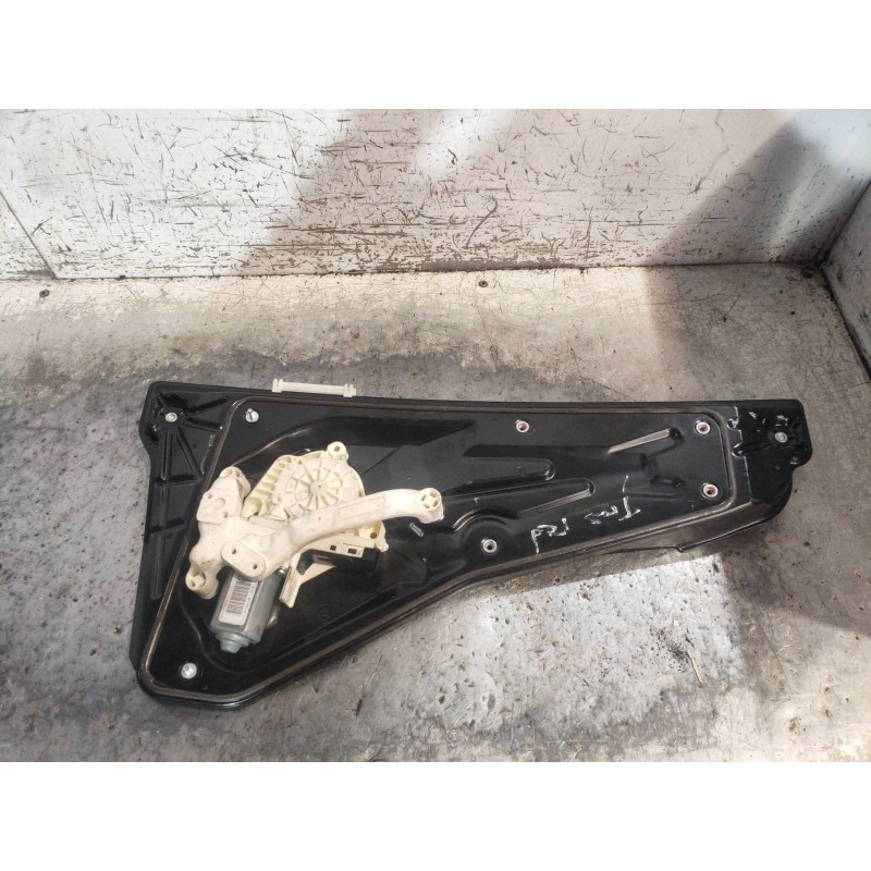 Recambio de elevalunas trasero izquierdo para land rover range rover sport v6 td se referencia OEM IAM AH2227001AA  