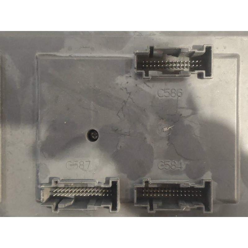 Recambio de caja reles / fusibles para land rover range rover sport v6 td se referencia OEM IAM AH2214F041BF  