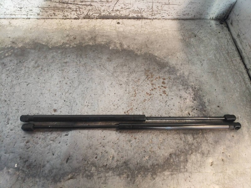 Recambio de amortiguadores maletero / porton para land rover range rover sport v6 td se referencia OEM IAM 5H32402A68AB  