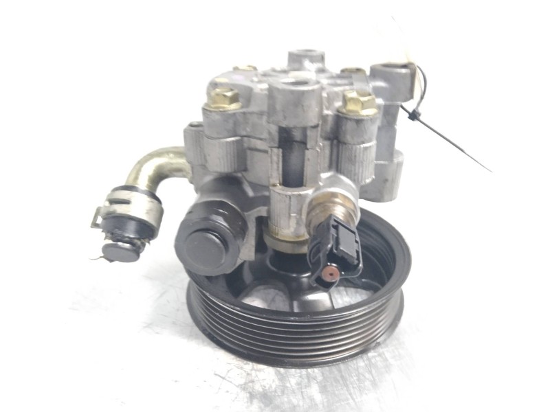 Recambio de bomba direccion para toyota avensis berlina (t25) 2.4 16v cat referencia OEM IAM   