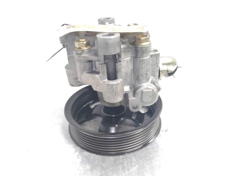 Recambio de bomba direccion para toyota avensis berlina (t25) 2.4 16v cat referencia OEM IAM   