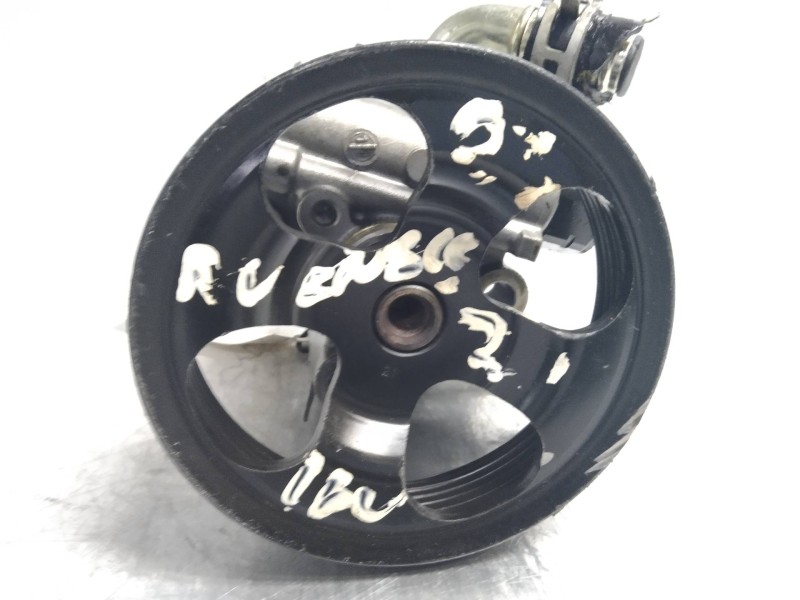 Recambio de bomba direccion para toyota avensis berlina (t25) 2.4 16v cat referencia OEM IAM   