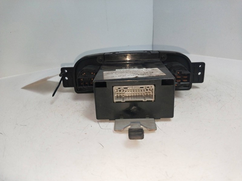 Recambio de mando calefaccion / aire acondicionado para kia clarus 1.8 cat referencia OEM IAM OK9A361190  