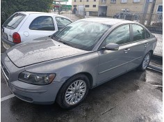 volvo s40 berlina del año 2004