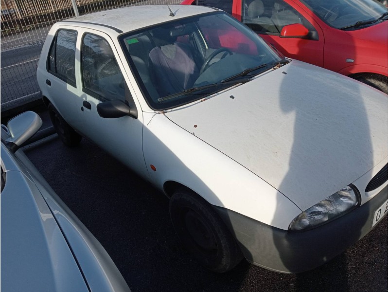 ford fiesta berlina del año 1997