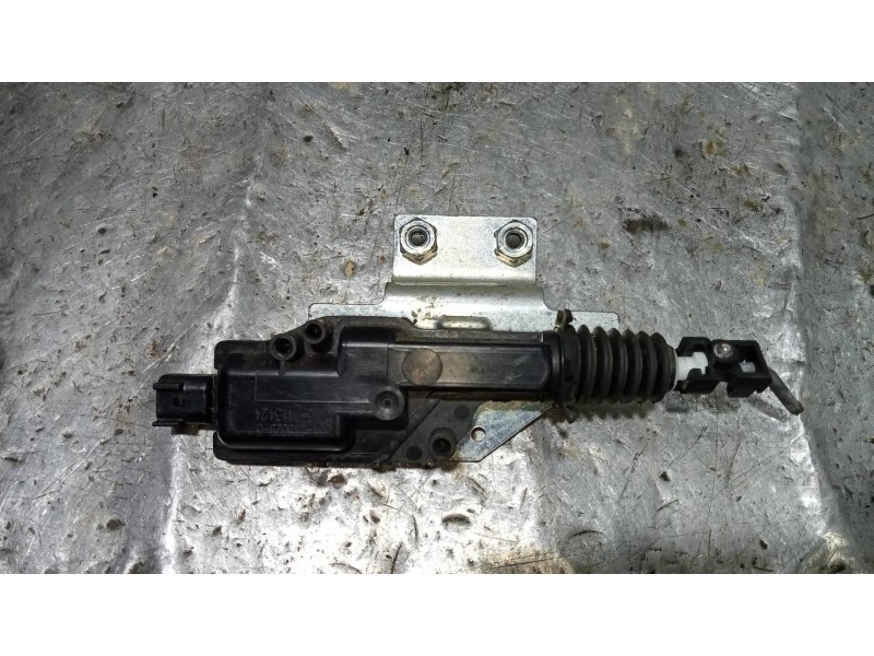 Recambio de motor cierre centralizado trasero izquierdo para chrysler pt cruiser (pt) 1.6 classic referencia OEM IAM 05067505AD 