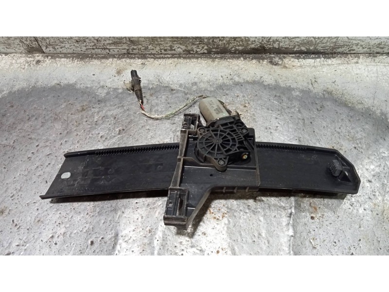 Recambio de elevalunas trasero derecho para chrysler pt cruiser (pt) 1.6 classic referencia OEM IAM 05067592AB  