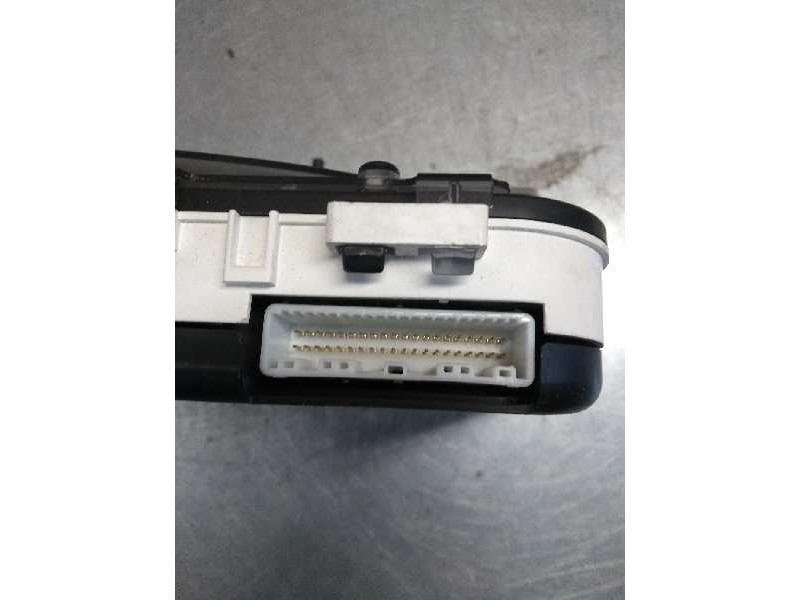 Recambio de cuadro instrumentos para toyota corolla verso (r1) 2.2 turbodiesel cat referencia OEM IAM 838000F091 MB2574308260 M8