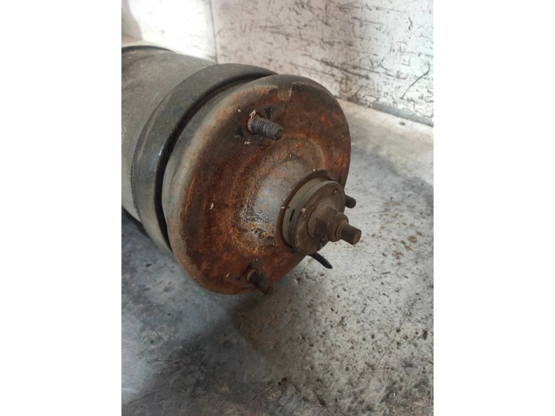 Recambio de amortiguador trasero derecho para land rover range rover sport v6 td se referencia OEM IAM 5H3218W002AB  