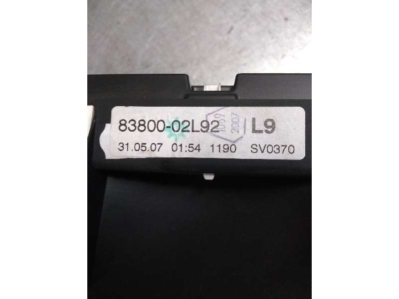 Recambio de cuadro instrumentos para toyota auris 1.6 16v cat referencia OEM IAM 8380002L92 L9 