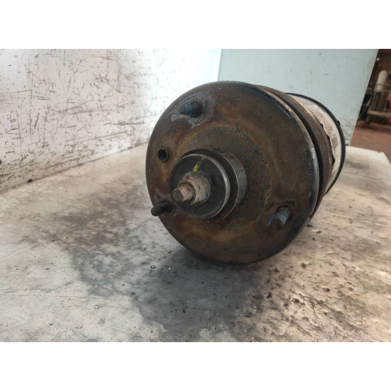 Recambio de amortiguador trasero izquierdo para land rover range rover sport v6 td se referencia OEM IAM 5H3218W002AB  