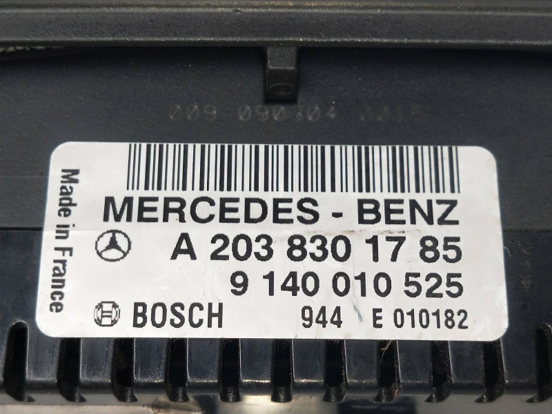 Recambio de mando calefaccion / aire acondicionado para mercedes clase c (w203) familiar 2.2 cdi cat referencia OEM IAM A2038301