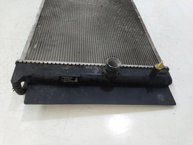 Recambio de radiador agua para toyota auris 1.6 16v cat referencia OEM IAM 4221336511  