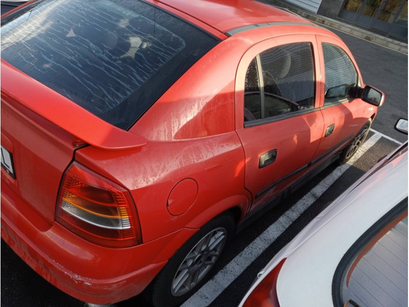 opel astra g berlina del año 2004